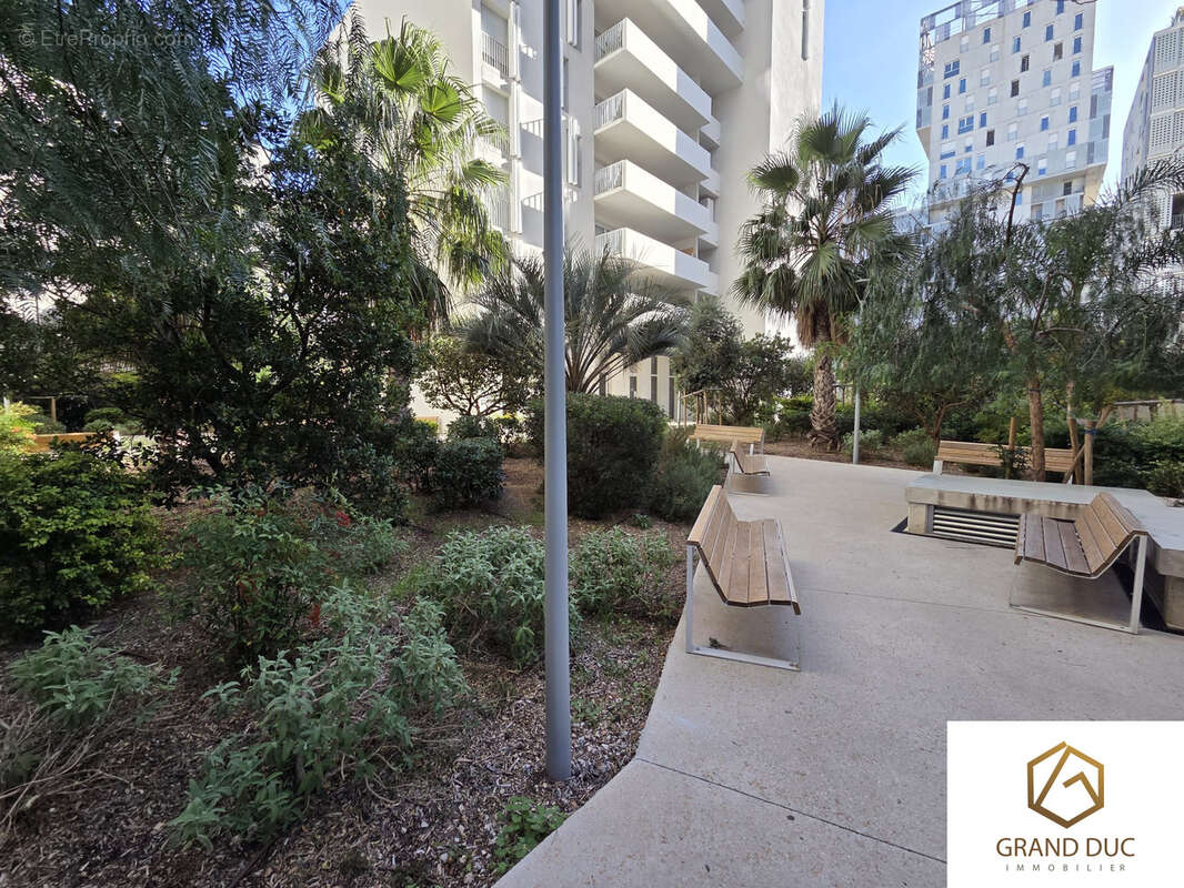Appartement à MARSEILLE-2E