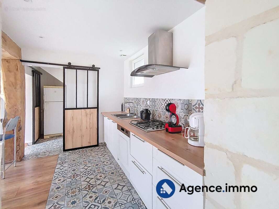 Maison à SAINT-JEAN-DE-LA-MOTTE