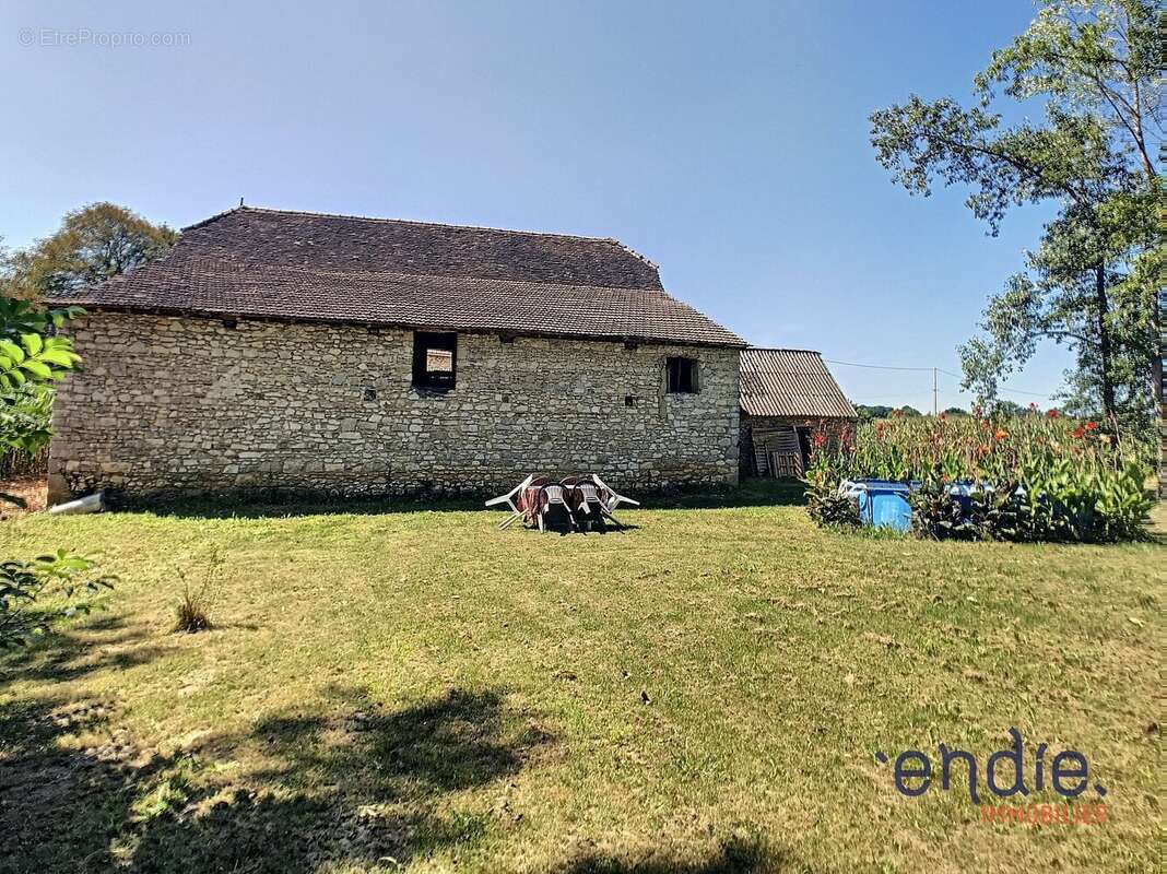 Maison à LOUBIENG