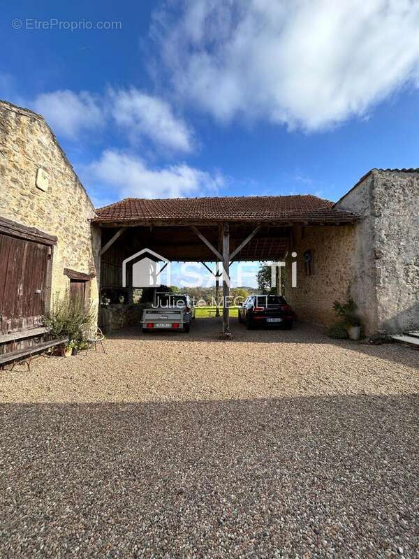 Maison 160 m² à Coubeyrac  - photo 6