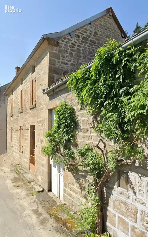 Maison à SAINT-YRIEIX-LA-MONTAGNE