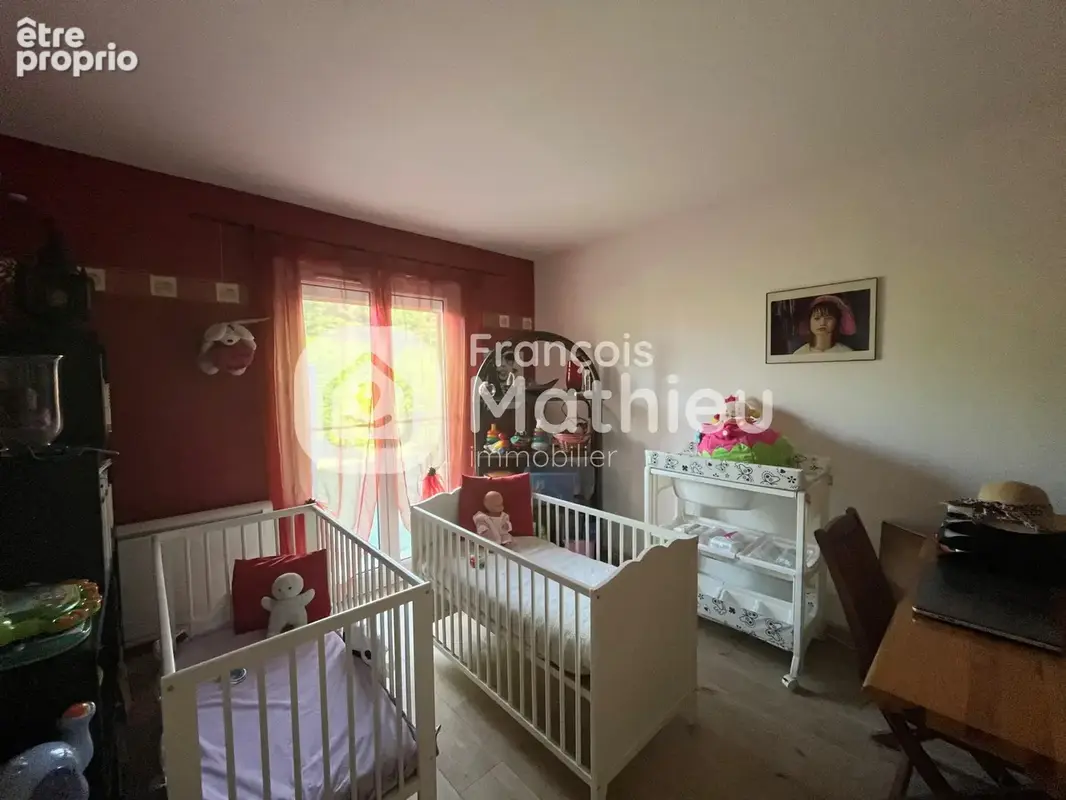 Saint André de Corcy : Maison plain-pied 100m2 hab - 3ch - garage - piscine couverte - 770m2 de terrain - photo 8