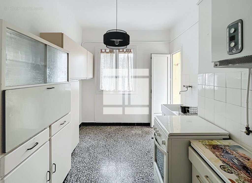 À VENDRE – F3 de 66 m² avec cave et parking - photo 6