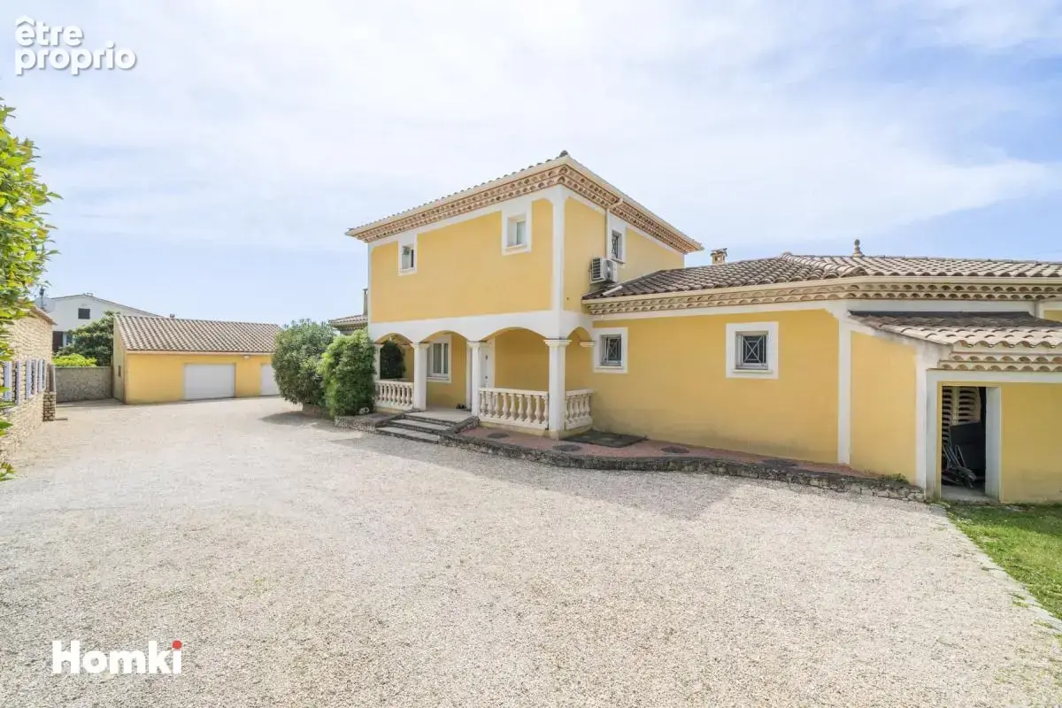 Magnifique Villa T7 de 190 m² avec mazet de 50m² à Bagard 30140 - photo 3