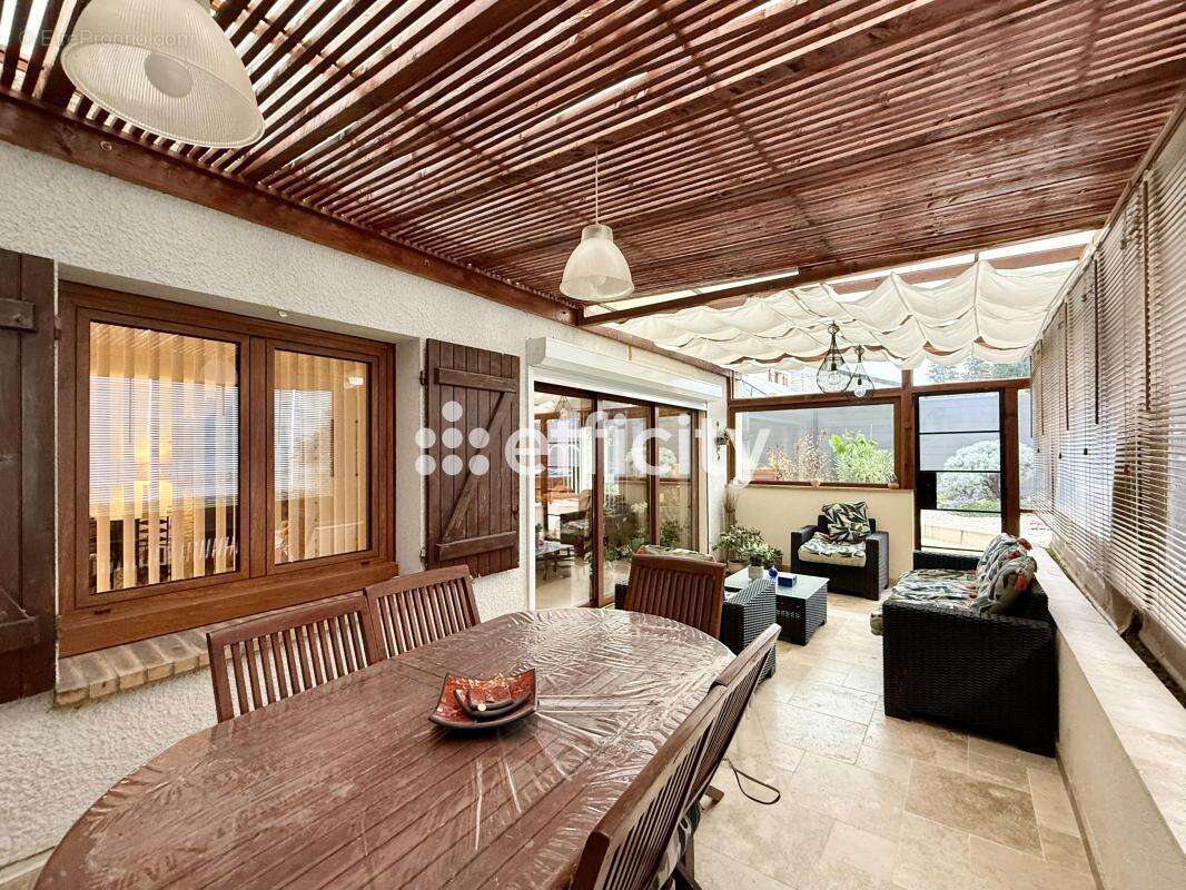 Maison à AUVERS-SUR-OISE