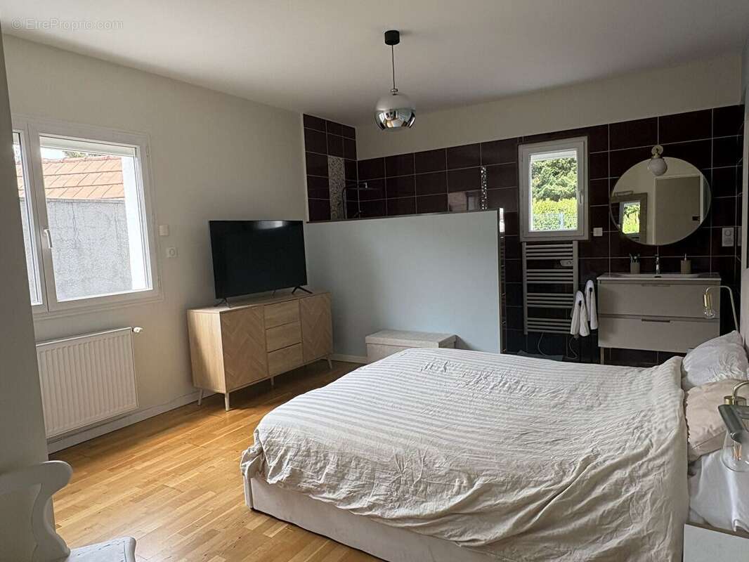 Maison 141 m² avec piscine CHATENOY LE ROYAL - photo 5