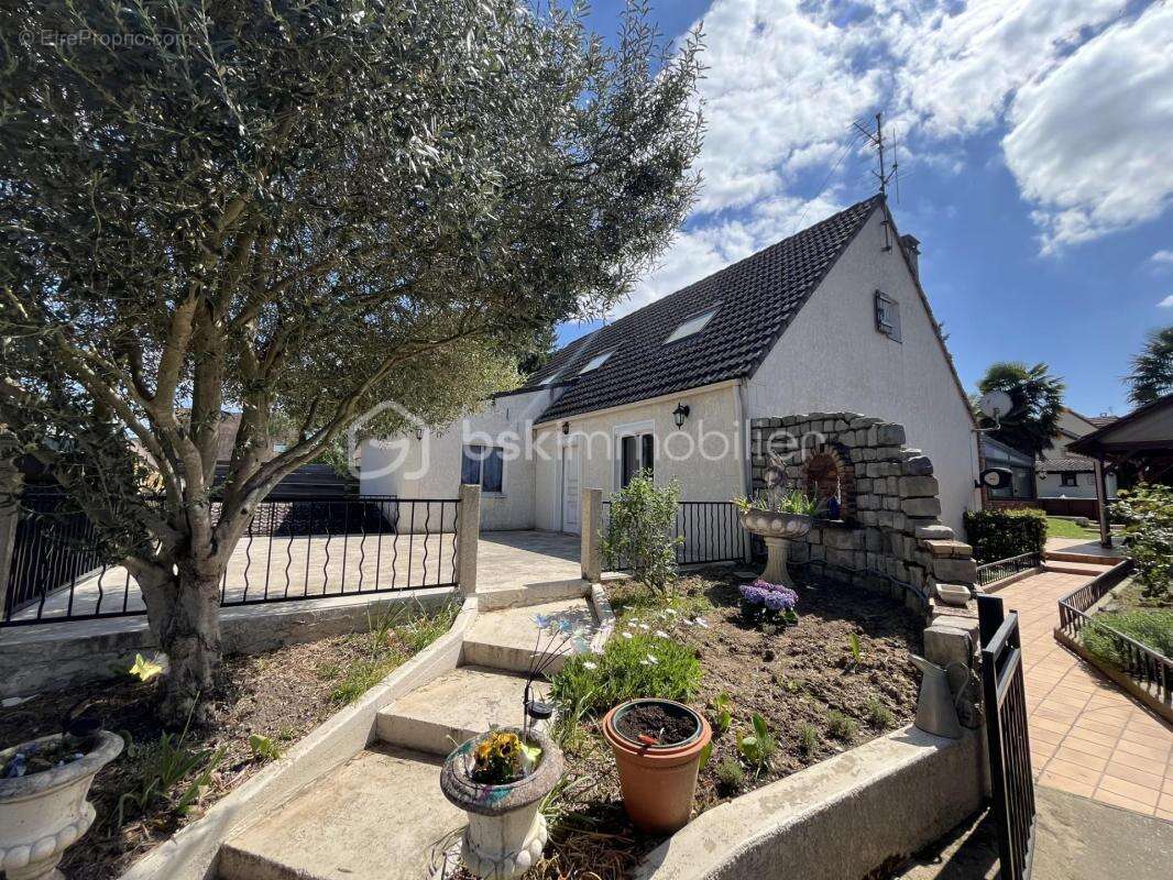 Maison à BALLANCOURT-SUR-ESSONNE