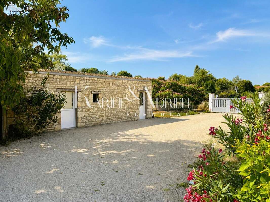 Photo 2 - Maison à FONTAINES
