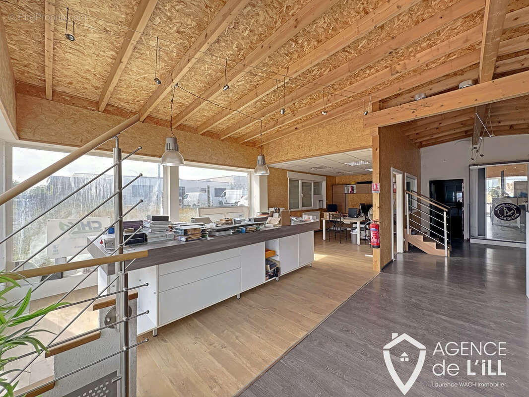 Bâtiment d'activités de 801 m2   Construction récente   Fort potentiel de développement - photo 5