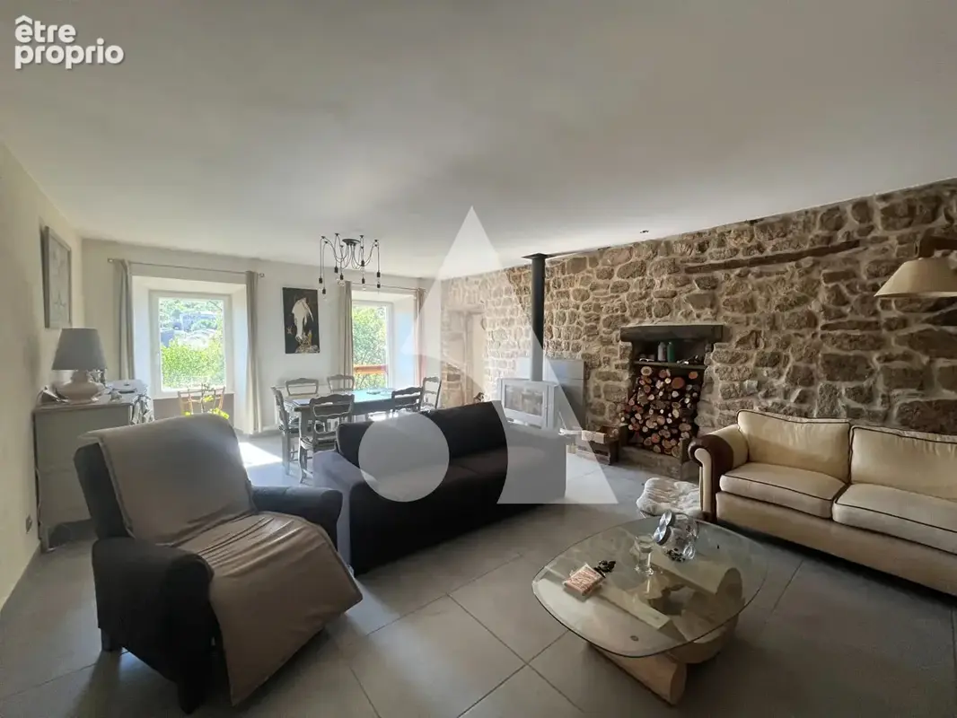 Maison en pierre à vendre aux Assions. Proche Les Vans. Charme authentique, dépendances et fort potentiel - photo 3
