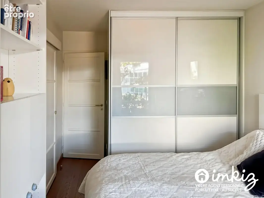St-Maurice  T5  107 m²  balcon terrasse 2 parkings - photo 7