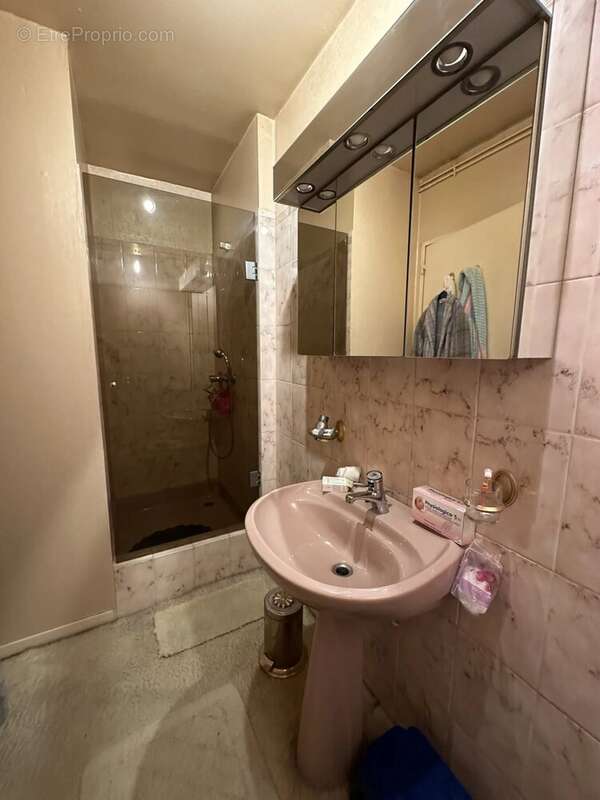 Maison à LE MESNIL-SAINT-DENIS