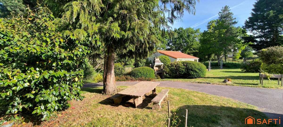 Photo 2 - Maison à SAINT-GEORGES-DE-POINTINDOUX