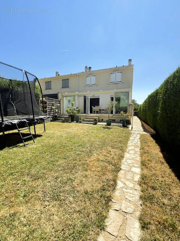 Maison à MONTIGNY-LE-BRETONNEUX