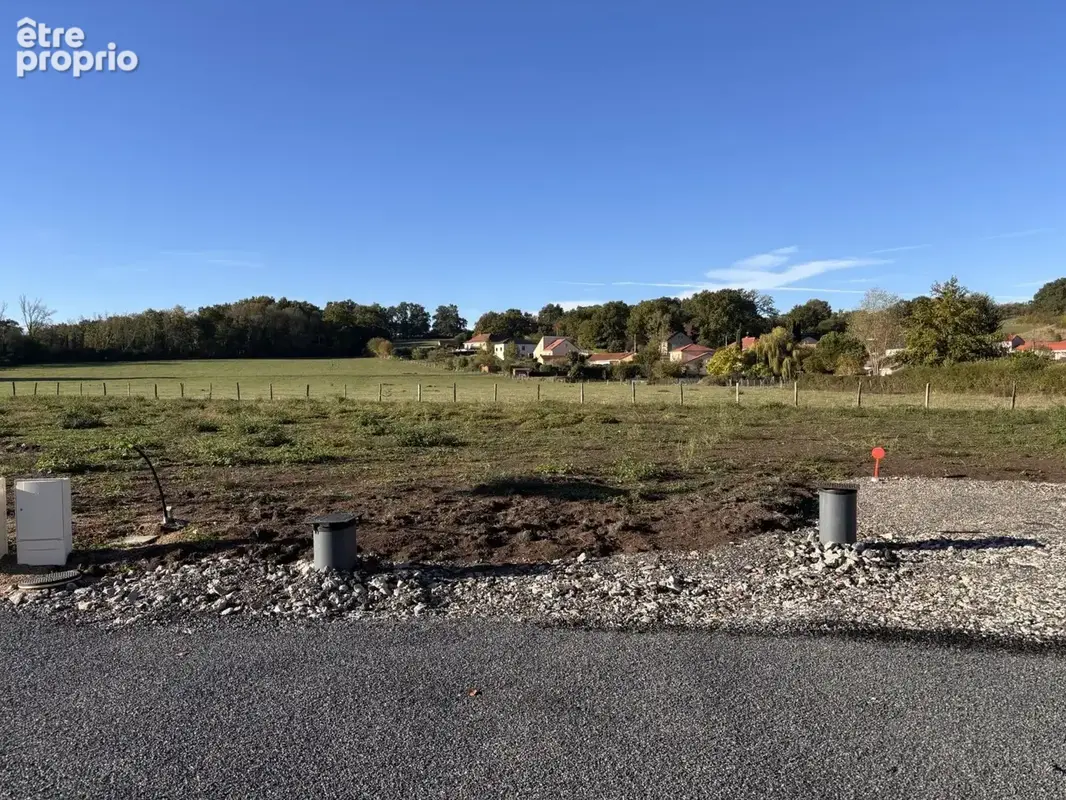 Terrain à bâtir de 631 m² à BELLERIVE-SUR-ALLIER (03) - photo 3