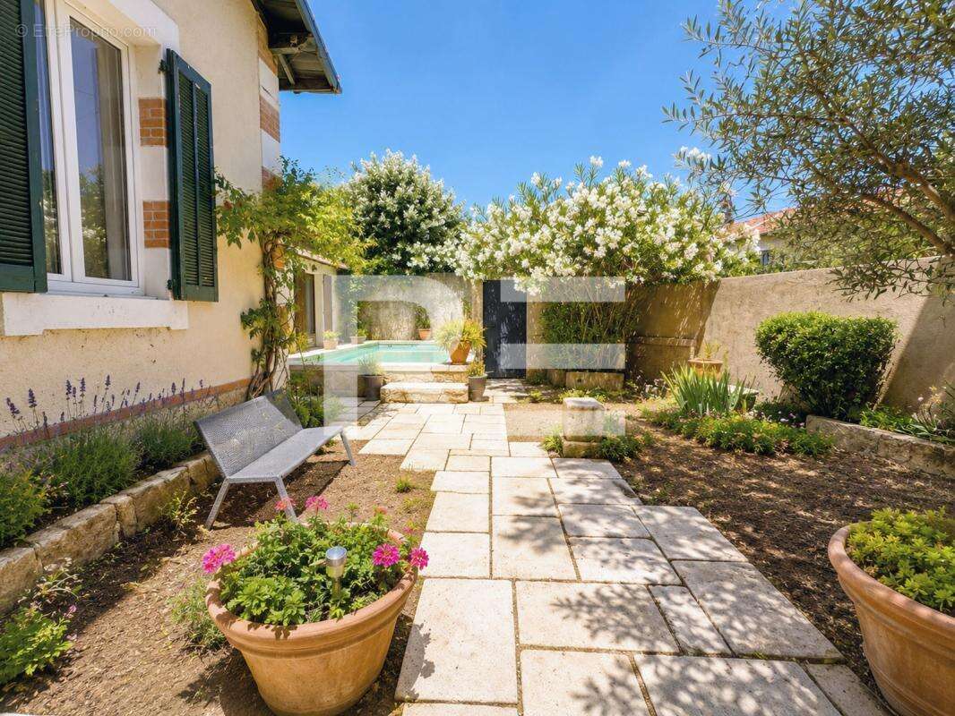 Maison à NIMES