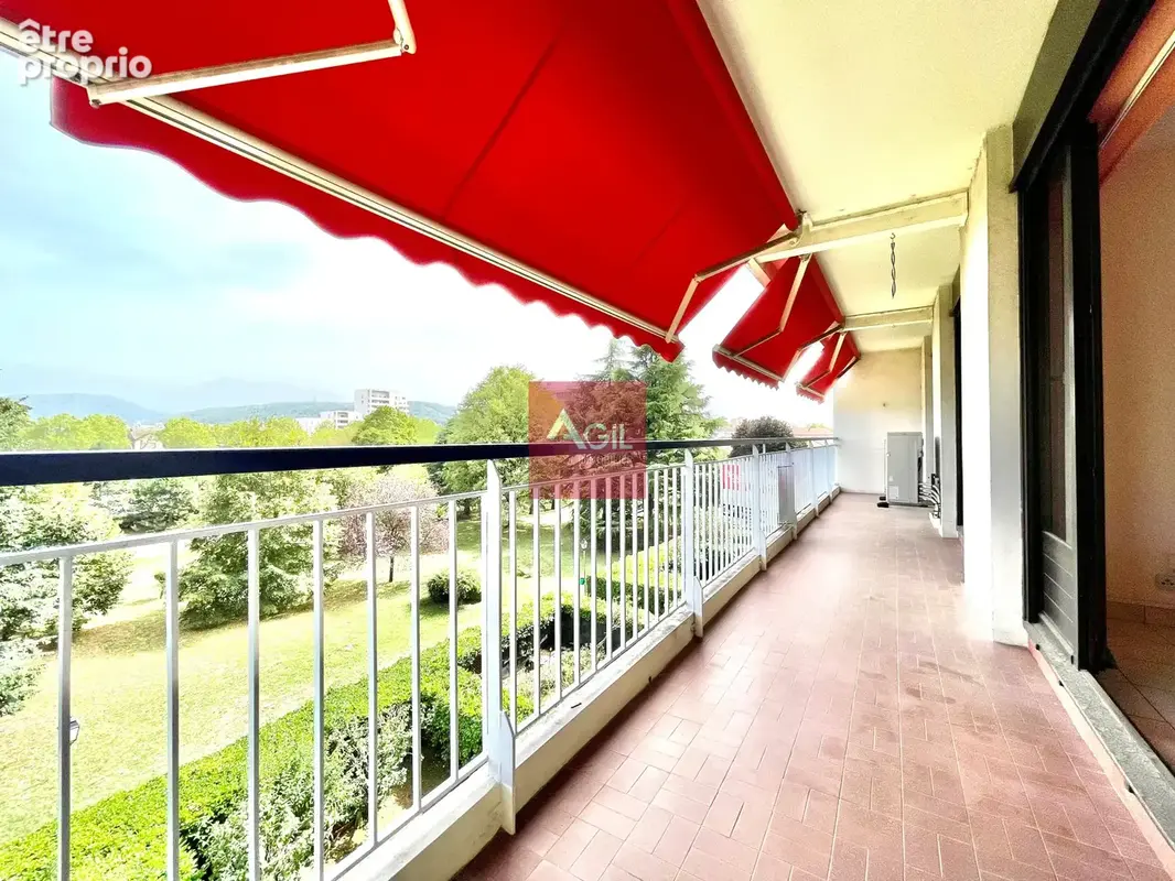 ECHIROLLES - T4 de 94m2 avec grand balcon - photo 2