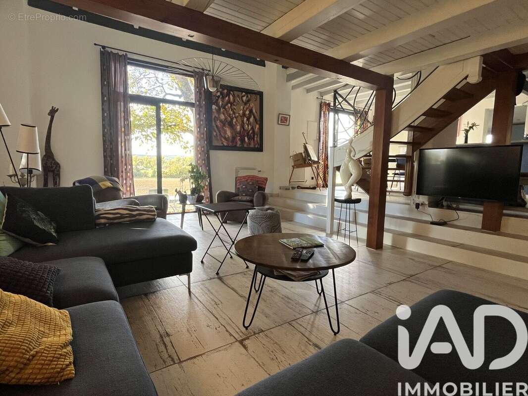 Maison 159 m² à Saint-Maime  - photo 4