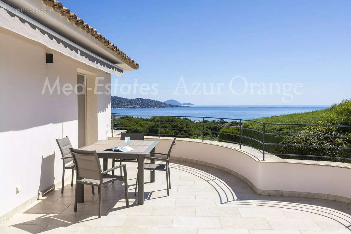 Rare - Sainte-Maxime - Villa vue mer panoramique  - 5 chambres - photo 10