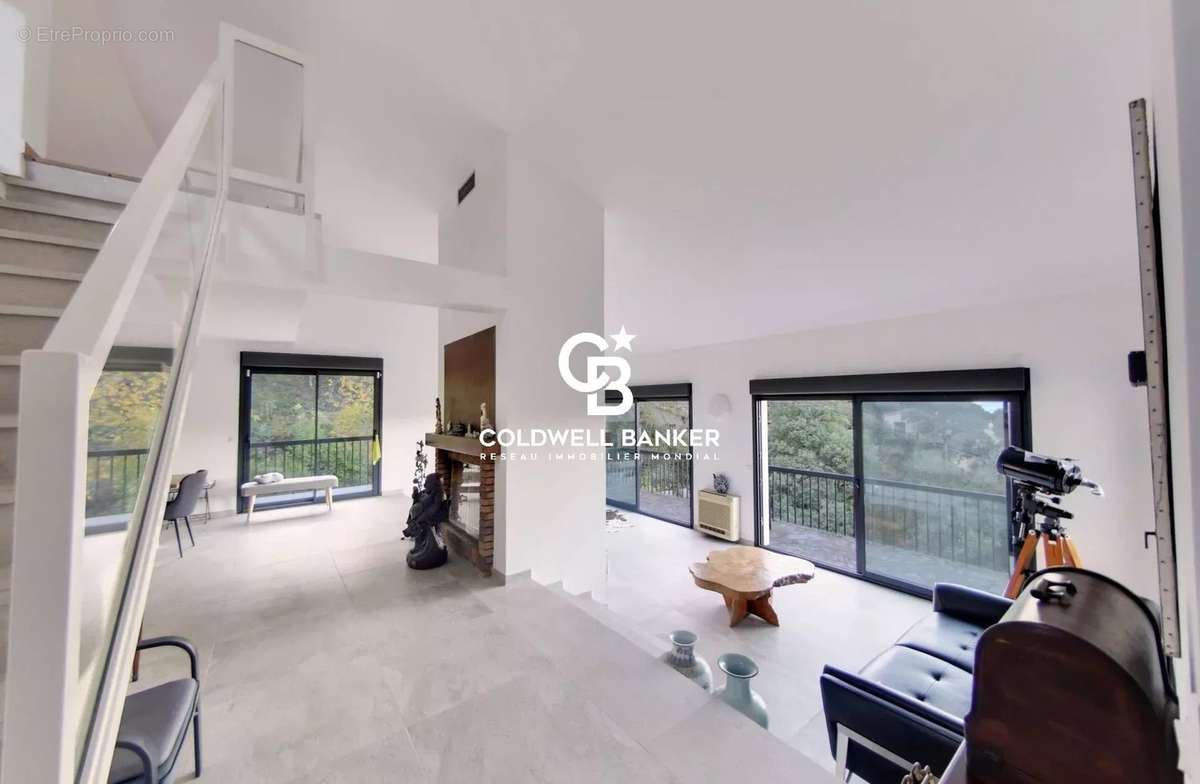 Maison à MONTESQUIEU-DES-ALBERES