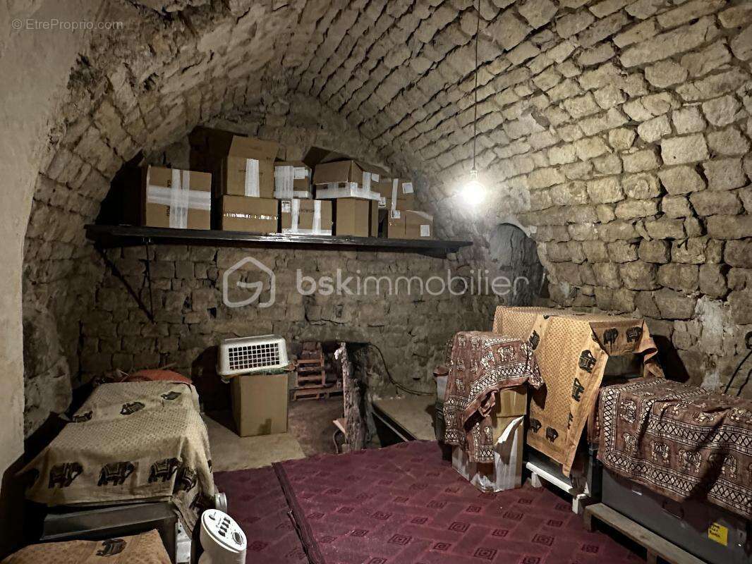 Commerce à FORCALQUIER