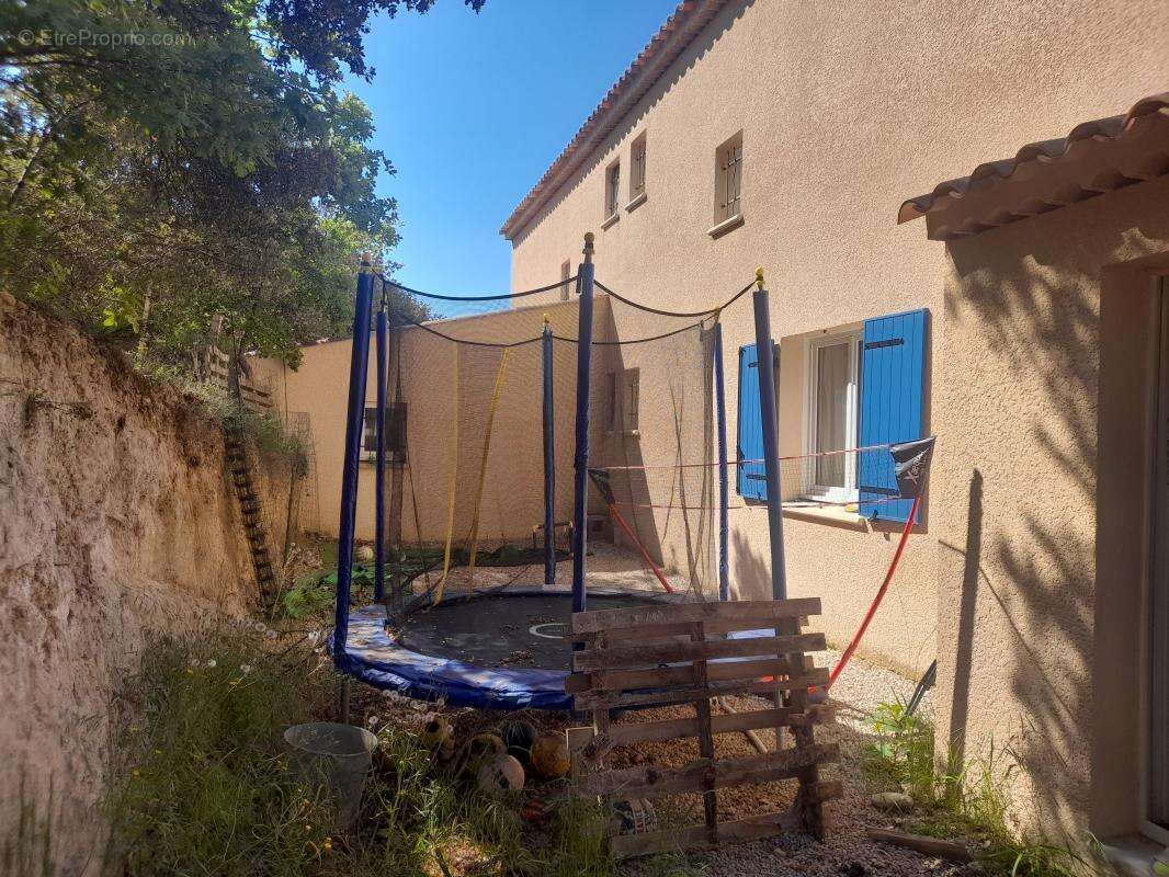 Maison à VINON-SUR-VERDON