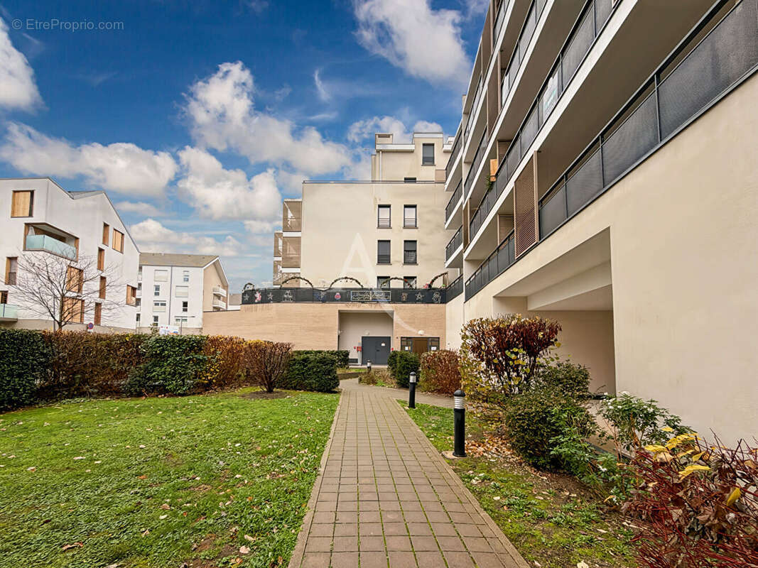 Appartement à JOUY-LE-MOUTIER