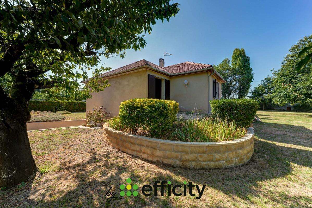 Maison 119 m² à Saint-Priest  - photo 16