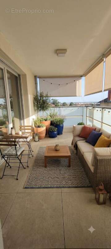 Photo 2 - Appartement à CALUIRE-ET-CUIRE