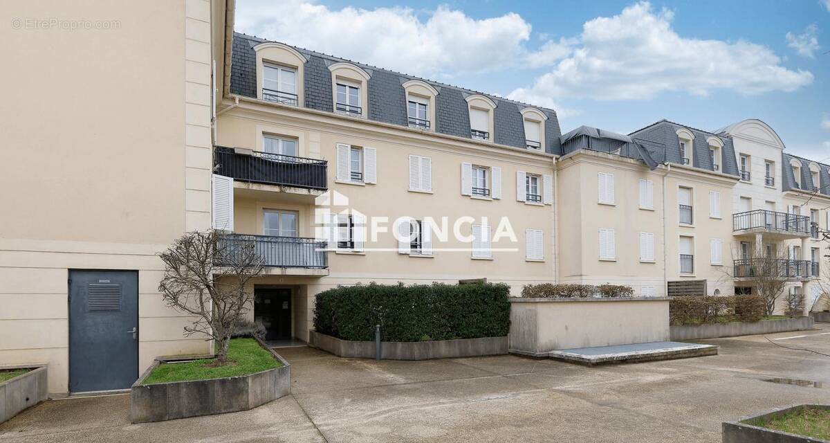 Appartement à DAMMARIE-LES-LYS