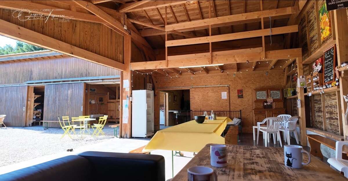 À 10 min de Mornant – Une propriété aux multiples possibilités sur 5 000 m² avec 260 m² de dépendances - photo 21
