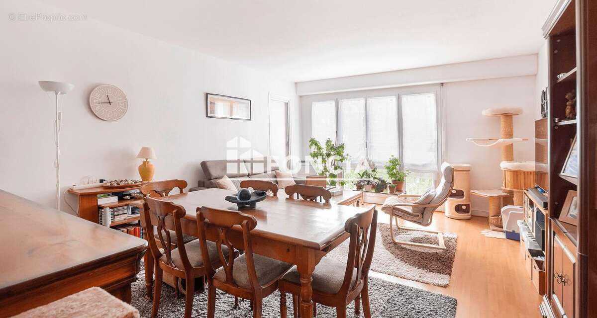 Appartement à SAINT-MICHEL-SUR-ORGE