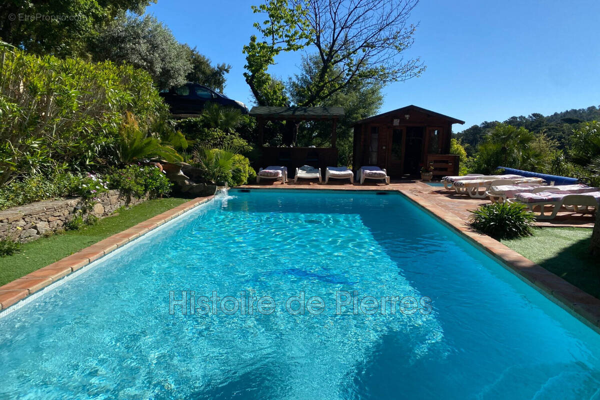 Maison à LA GARDE-FREINET