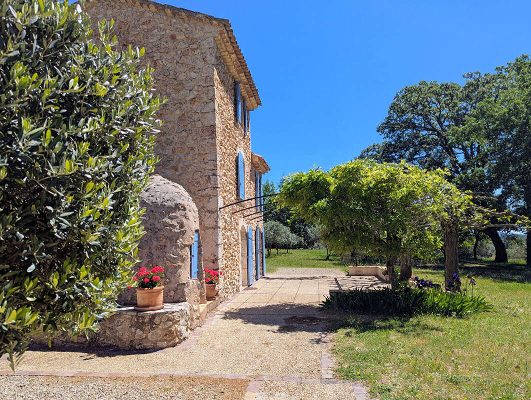 MOISSAC BELLEVUE, superbe mas renové sur 9530 m2 de terrain. - photo 18