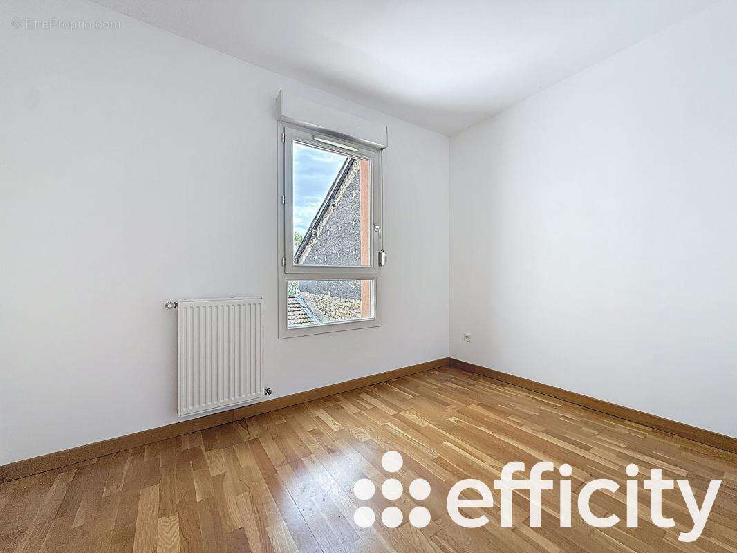 Appartement à COLLONGES-AU-MONT-D'OR