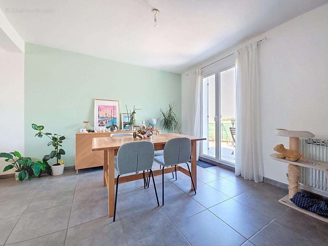 Maison à MIONS