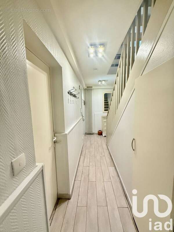 Photo 8 - Maison à SAVIGNY-LE-TEMPLE