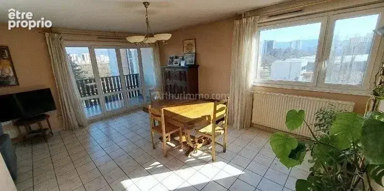 Photo Appartement à Grenoble au prix de 89 000€