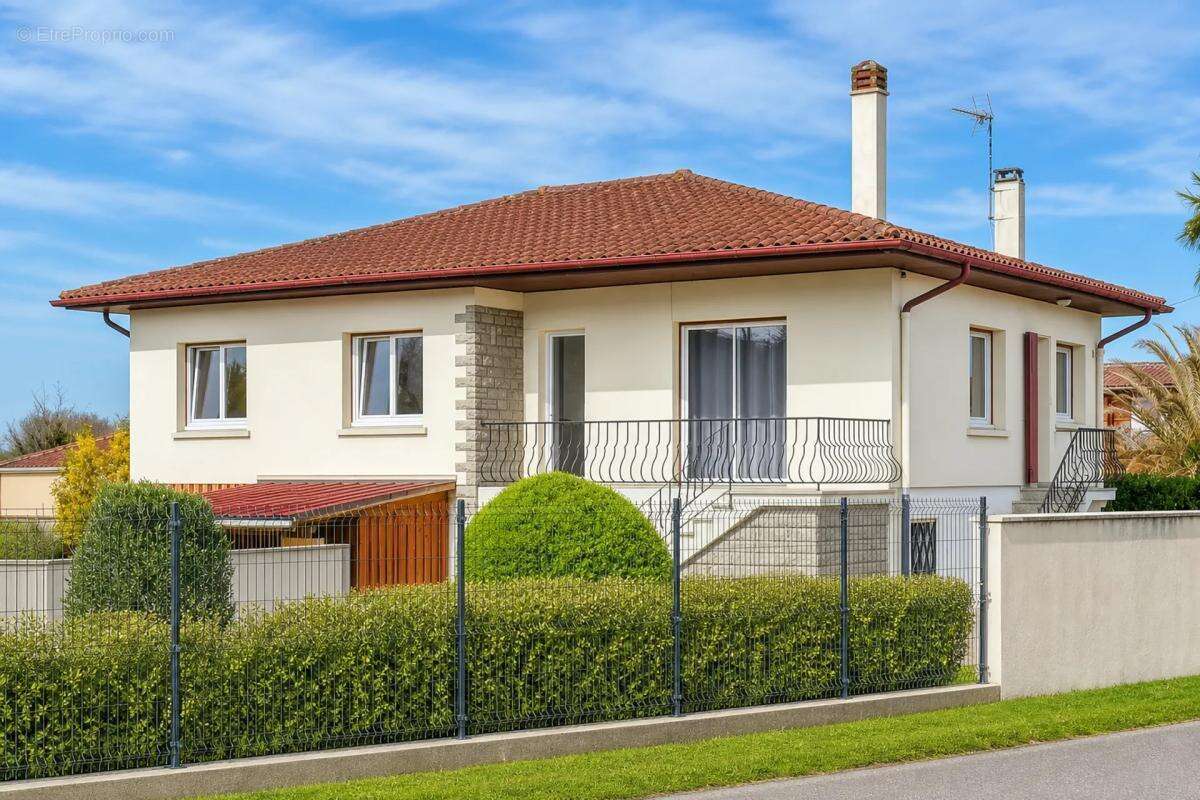 Maison à ANGRESSE