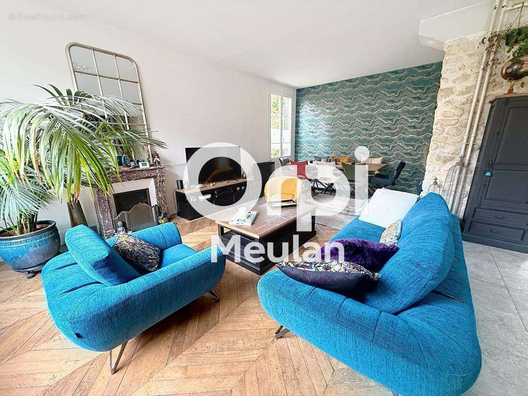 Maison à MEULAN