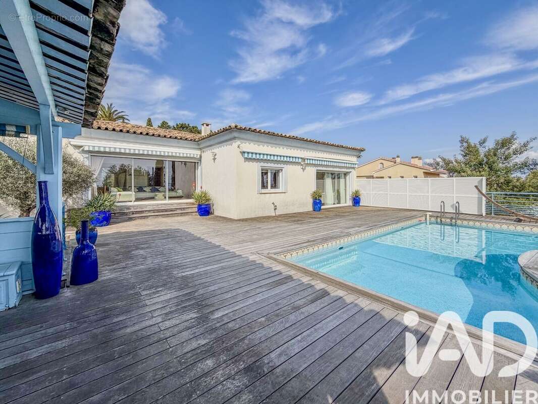 Photo 2 - Maison à FREJUS