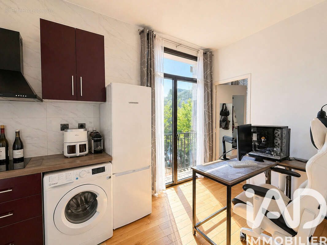 Photo 2 - Appartement à SURESNES