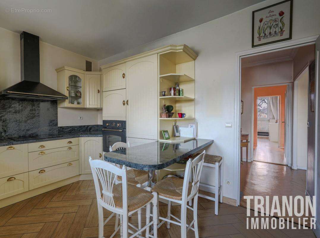 Appartement à SAINT-GRATIEN