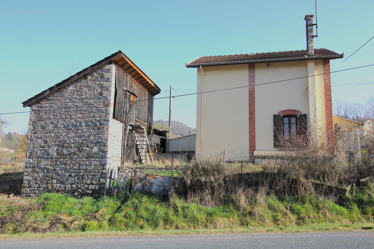 Maison à SAINT-JUST-EN-CHEVALET