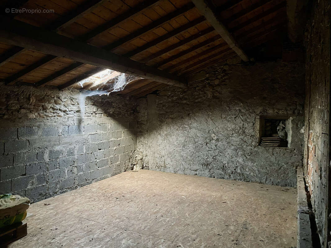 Maison à CHANTEMERLE-LES-BLES