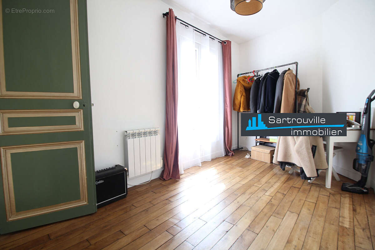 Appartement à SARTROUVILLE