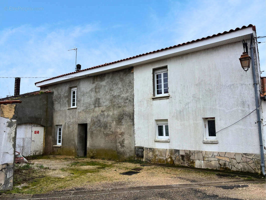 Maison à BOUTIERS-SAINT-TROJAN