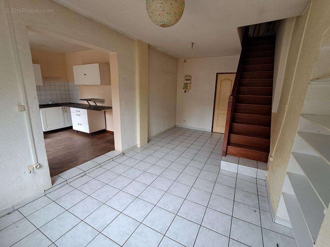 Maison à Scey sur Saone (70360)  4 pièces 68 m2 à 55500 euros - photo 3