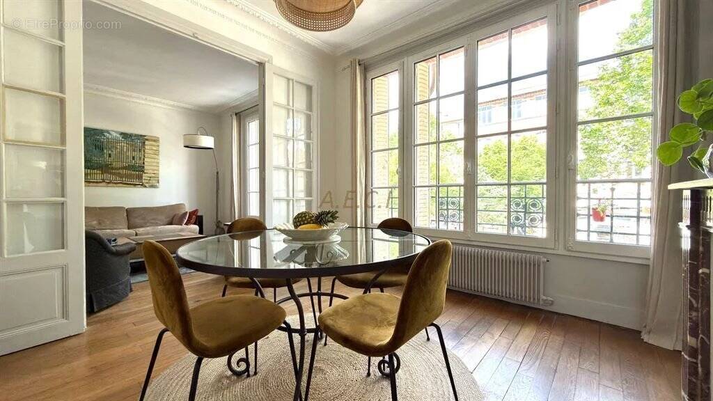 Appartement à ASNIERES-SUR-SEINE