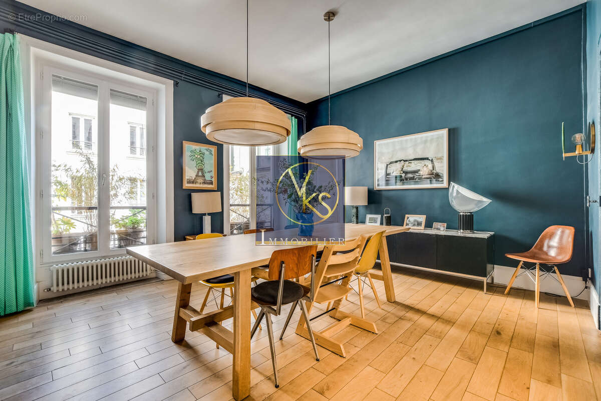 Appartement à PARIS-9E